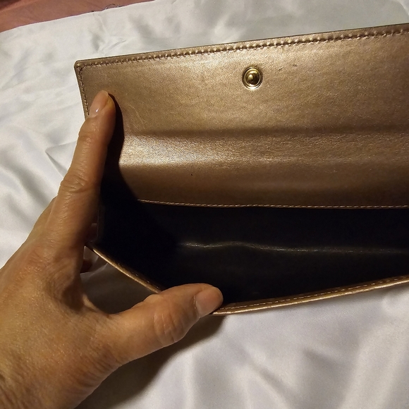 EUC Gucci Golden Guccissima Trifold Wallet in Box - Picture 3 of 11